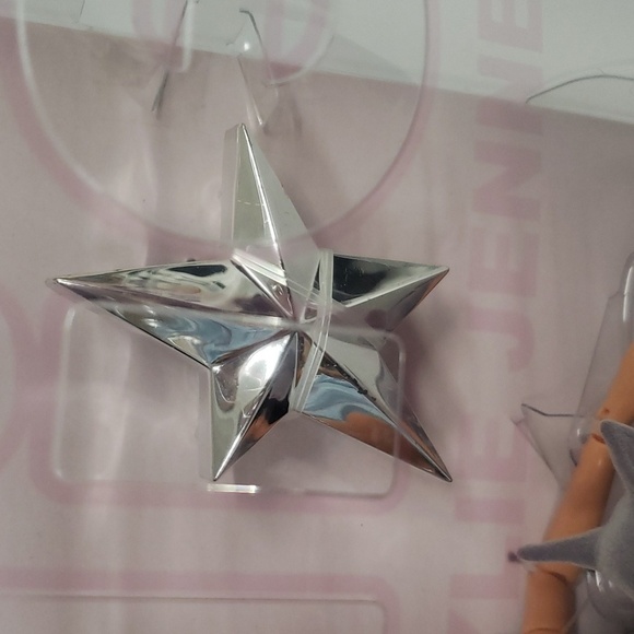 Bratz 2023 Celebrity Kylie Jenner Night Time Designer Edition - Picture 9 of 12